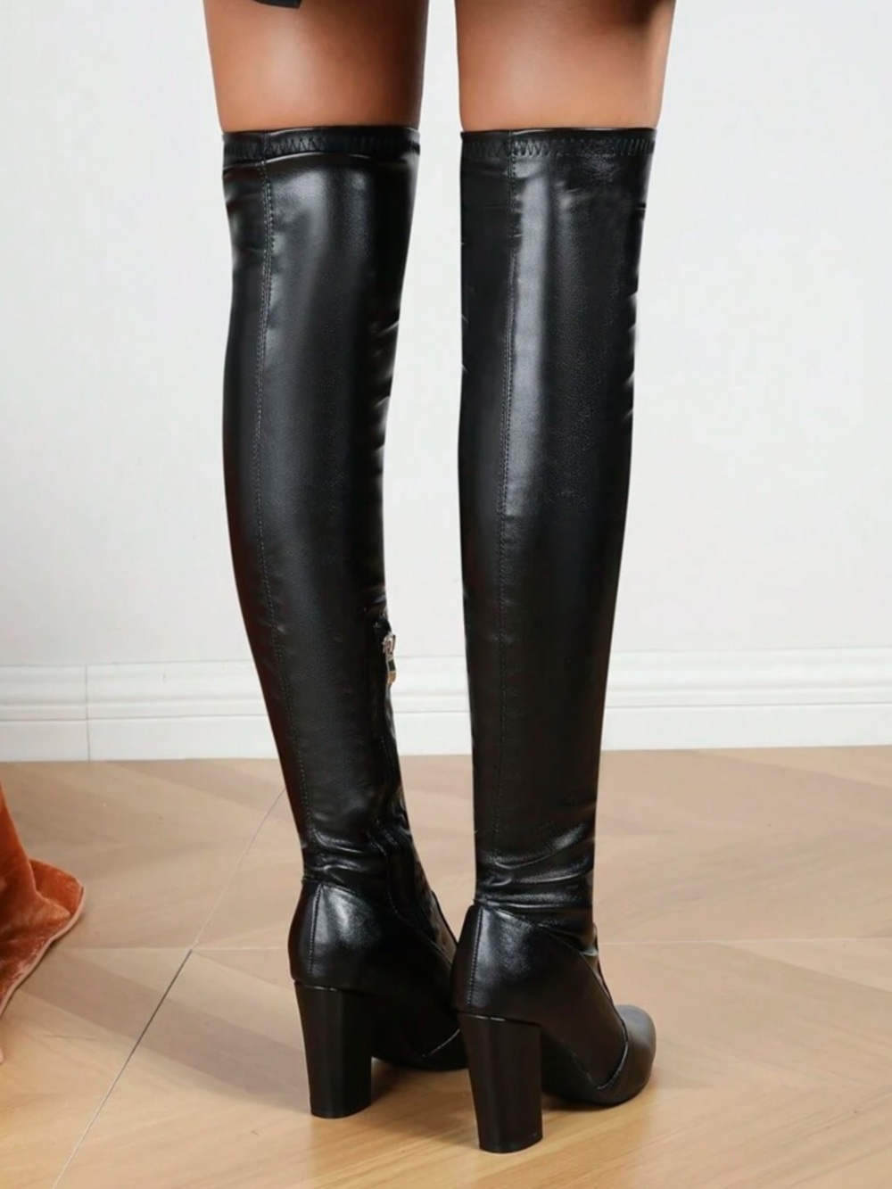 Women’s Over-the-Knee Black Heeled Boots - 9.5 - Picture 4 of 4